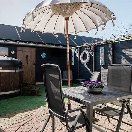 Strandhuis De Zeeparel Met Hottub เพทเทิน ภายนอก รูปภาพ